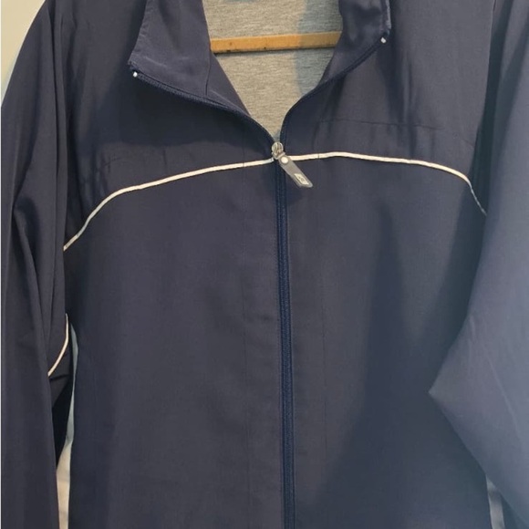 Reebok Men's Dark Blue Windbreaker Jacket - Picture 3 of 11